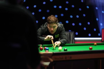 九游娱乐-颜丙涛连赢三场决胜局大战 大师赛首秀即进决赛