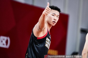 九游娱乐-贺希宁最终获得常规赛MVP的概率非常大 综合数据突出&带队打到第3